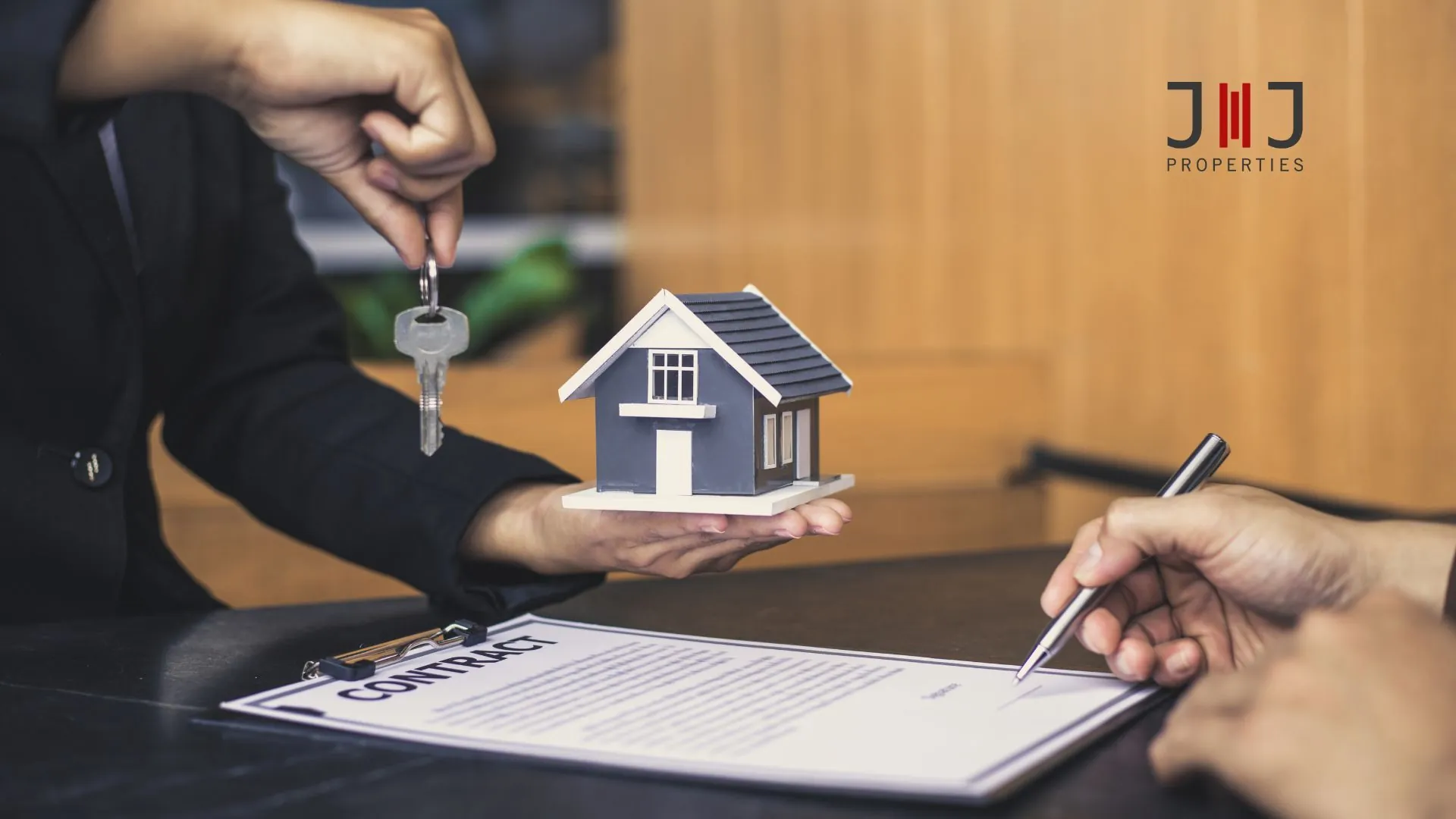 Vendre sa maison seul ou avec une agence : quel choix faire ?